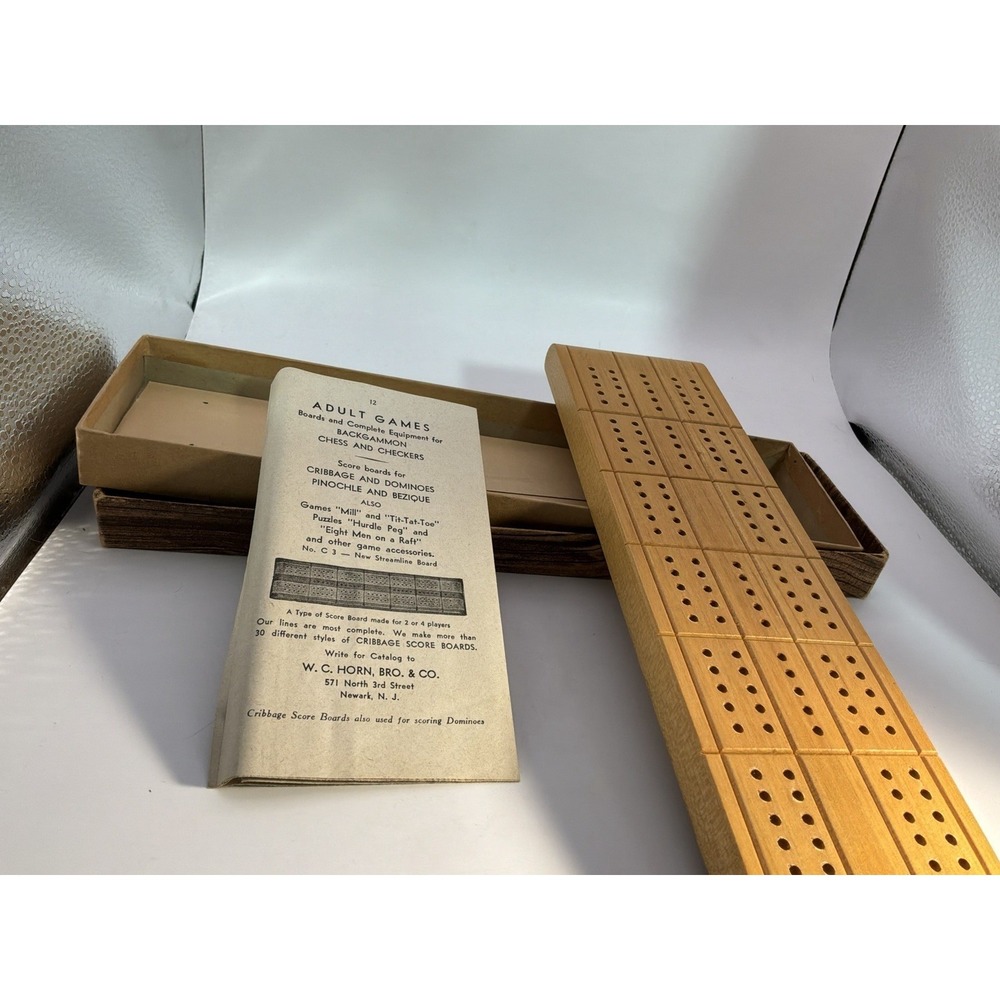 Vtg Wooden Horn No. C-9 C150 Cribbage Board W/4‎ Pegs, Instructions & Box